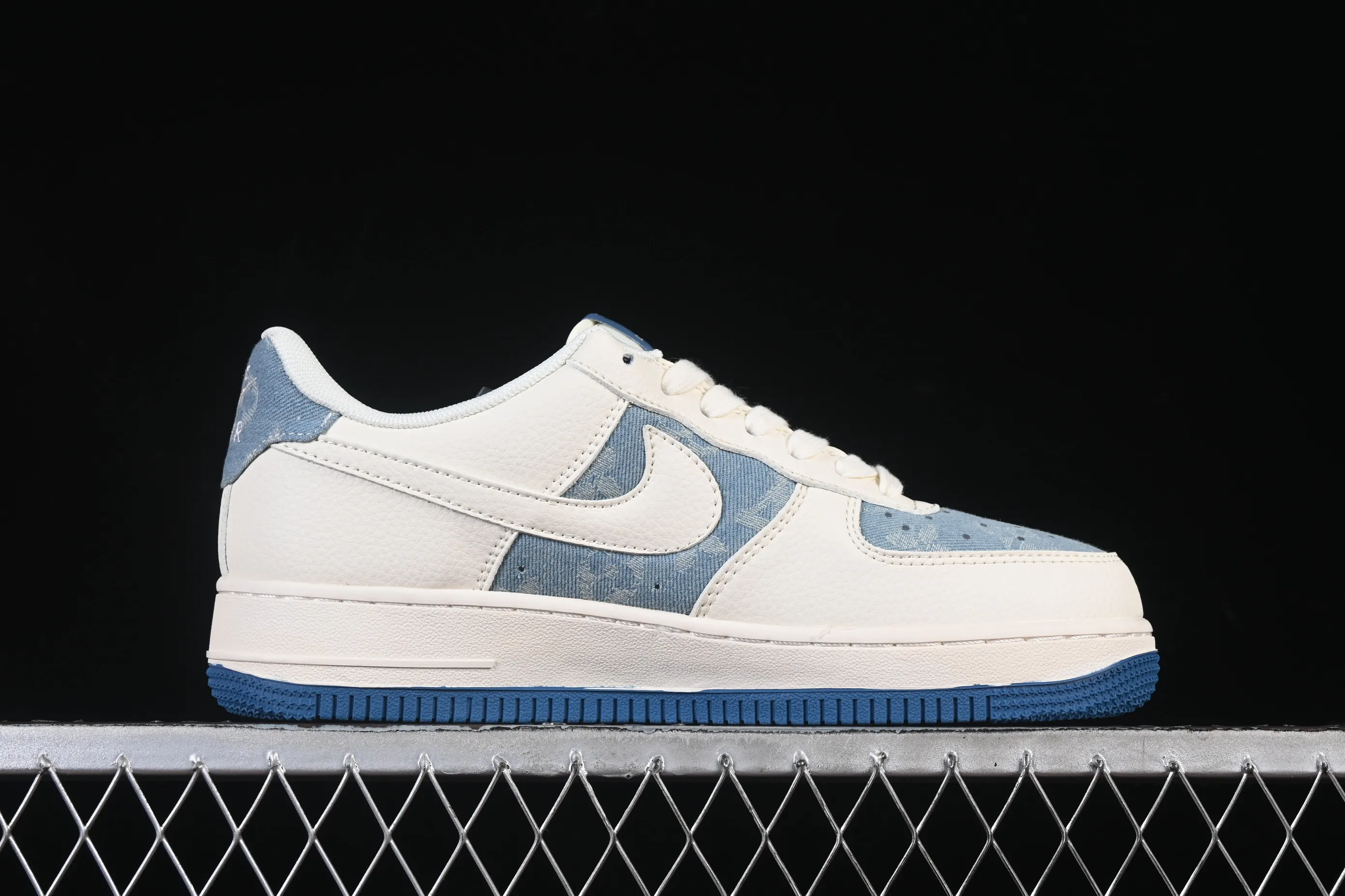 All categories Nk Air Force 1 Air Force series Nk Air Force 1 Low Air Force low-top Nike Air Force 1'07 Low joint white and blue canvas Air Force 1 low-top casual sneakers XD2588-606
